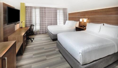 Standard Room with Two Queen Beds