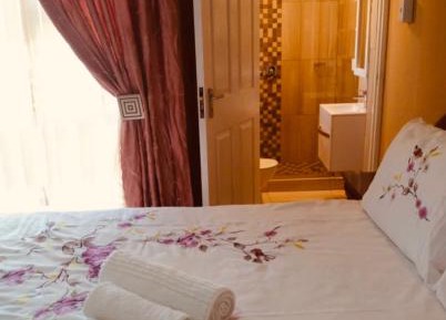 Double or Twin Room with Private Bathroom