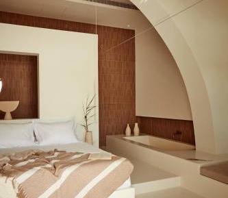Suite with Outdoor Jacuzzi 