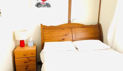 Single Room with Shared Bathroom