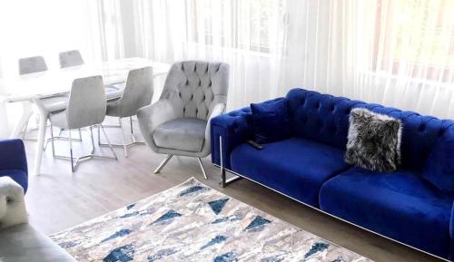 Apartment with Garden View