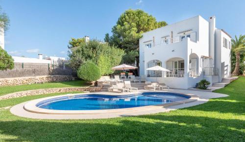 Villa with Garden View