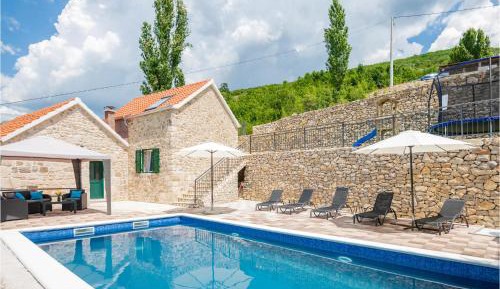 Four-Bedroom Holiday Home