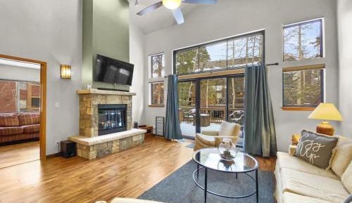 Four-Bedroom Holiday Home