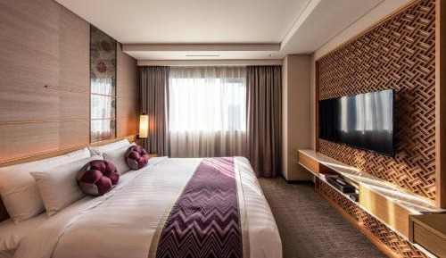 Premier King Bed Room