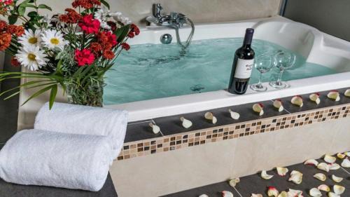 Deluxe King Suite