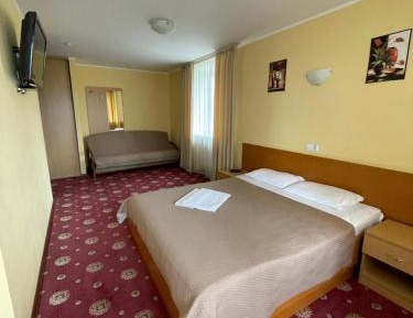 Triple Room with City View