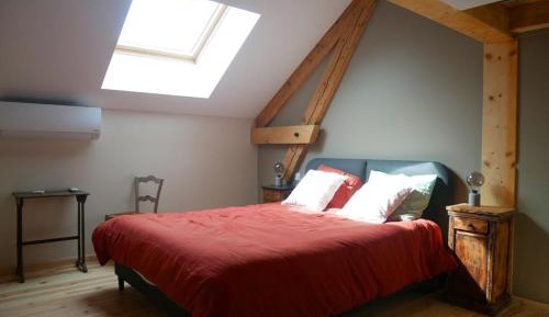 Quadruple Room with Private Bathroom