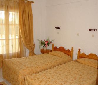 Studio (2-3 Adults)