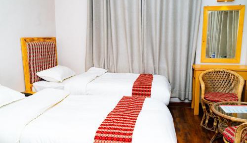 Twin Room with Shared Toilet