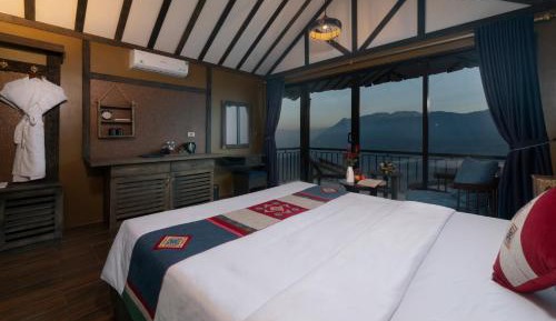 King Room with Mountain View