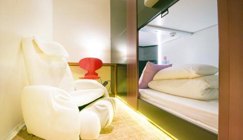 Premium Capsule Room for Female (with Desk 47 in) 