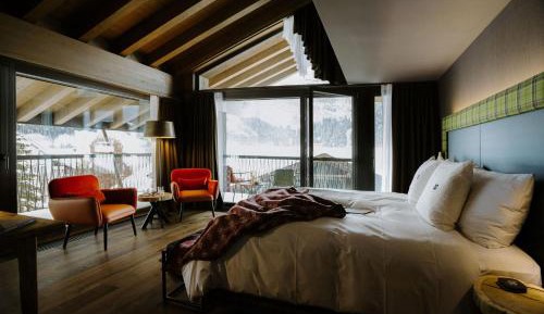 Corner Room with Eiger View