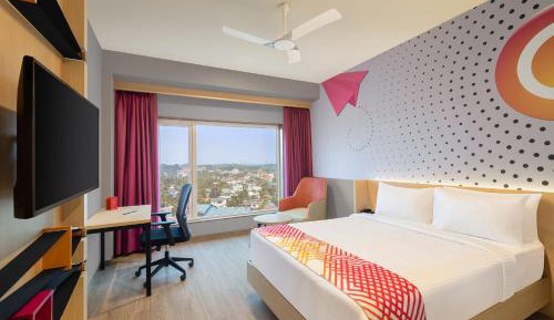 Deluxe Room (2 Adults + 1 Child)