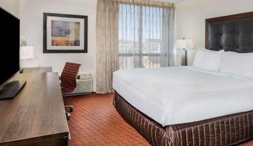 Queen Room - Non-Smoking