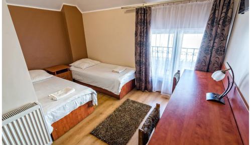 Twin Room with Private Bathroom