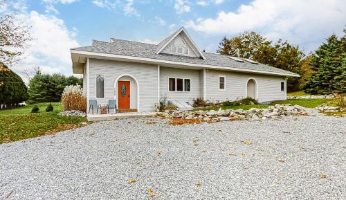 Four bedroom holiday home 
