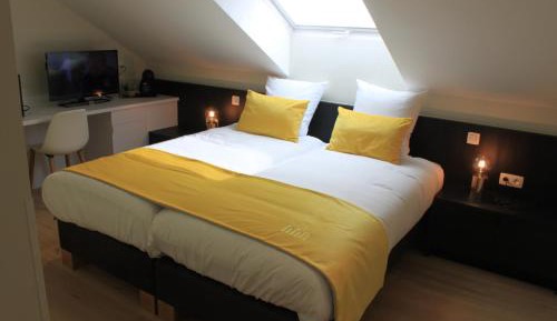 Deluxe Double Room with Shower