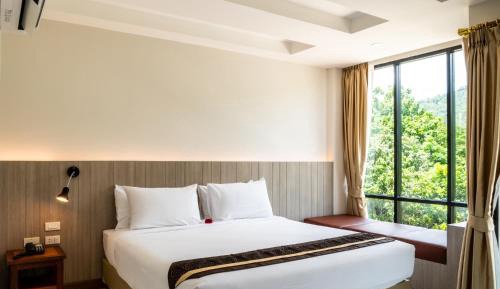 Deluxe Double or Twin Room with Garden View