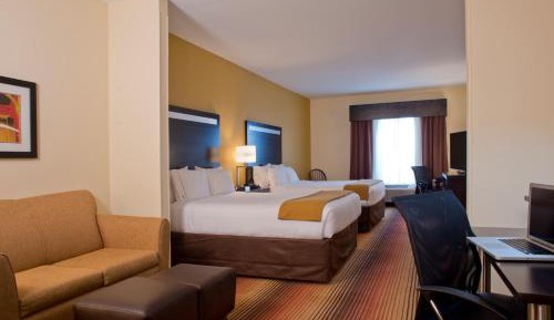 Standard Queen Room with Two Queen Beds