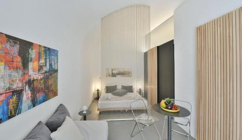 Superior One-Bedroom Apartment