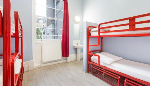 Bed in 4-Bed Female Dormitory Room (18–40 years)