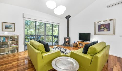 One - Bedroom Cottage - Honeysuckle