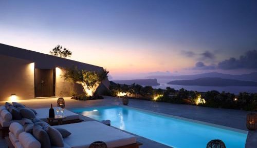 Honeymoon Villa with Caldera View and Private Pool