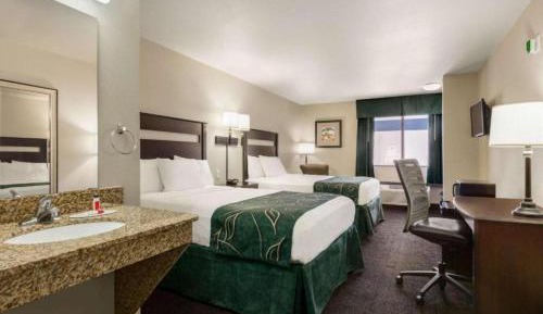 Queen Room with Two Queen Beds - Non-Smoking