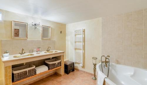 Classic Double Room with Garden View