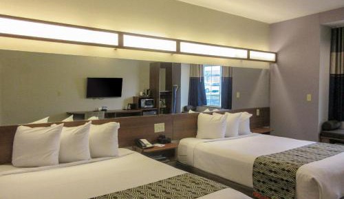 Standard Queen Room with Two Queen Beds - Non-Smoking