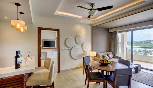 Luxury Presidential Ocean View Two bedroom suite Diamond Club