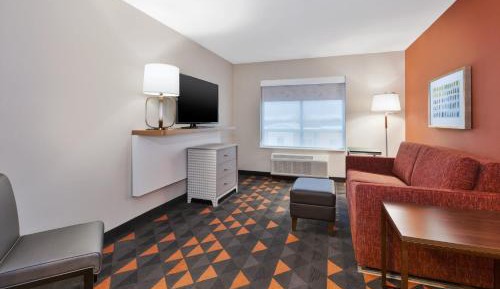 Queen Suite - Hearing Accessible
