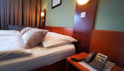 Family Room (4 Adults)