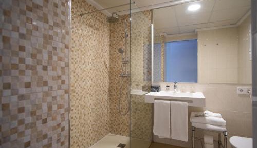 Triple Room (2 Adults + 1 Child)