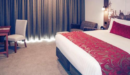 Superior Room with King Bed