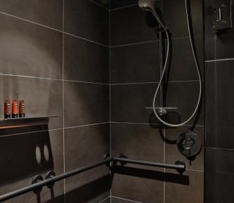 Deluxe King Room - Disability Access