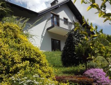 Apartment with Garden View