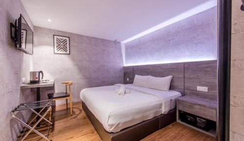Budget King Room