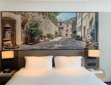 Deluxe King Room