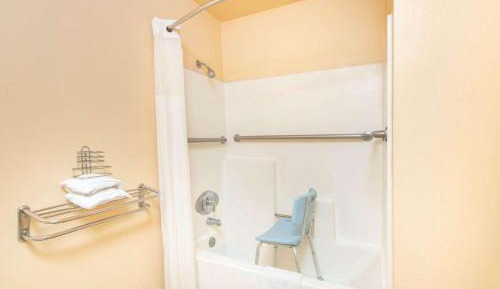 King Room - Mobility Access/Non-Smoking