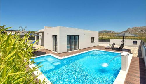 Four-Bedroom Holiday Home