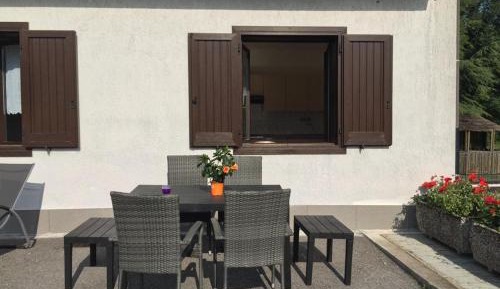 Two-Bedroom Apartment (5 Adults)