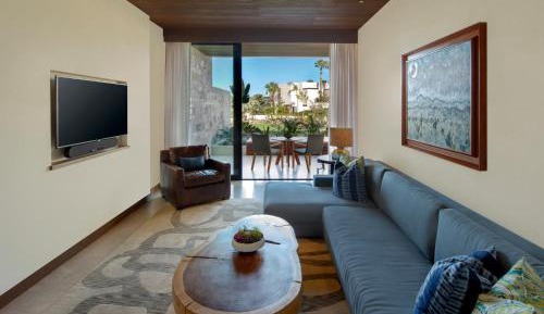 Suite with Garden View