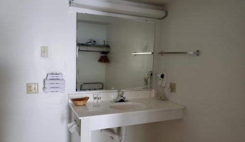 Queen Room - Disability Access