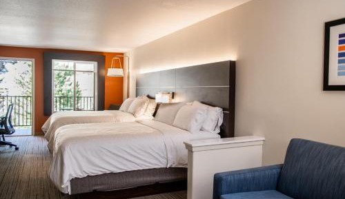 Suite with Balcony - Non-Smoking