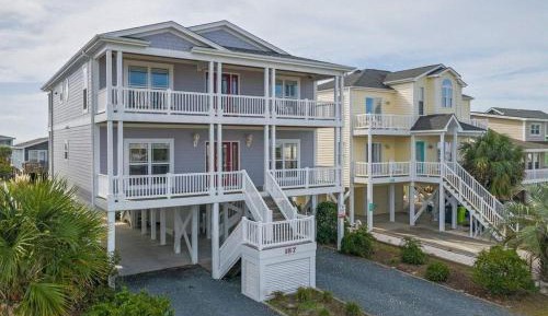 Four-Bedroom Holiday Home