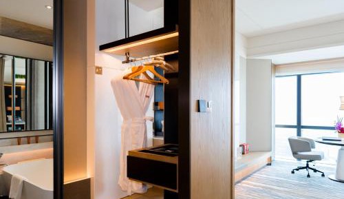 Standard King Room - High Floor