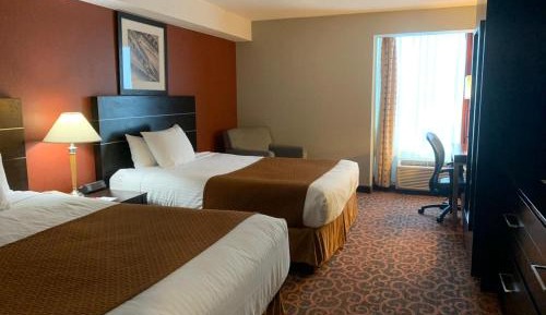 Queen Room with Two Queen Beds - Non-Smoking