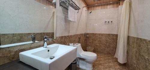 King Room with Mountain View